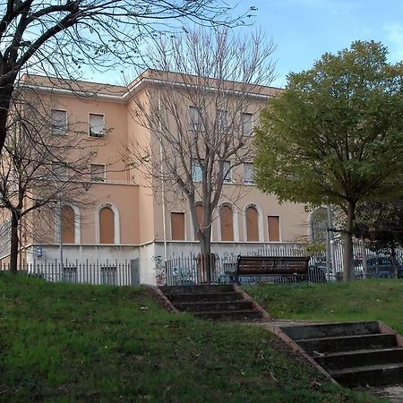 Casa Religiosa Per Ferie Ancelle Del Santuario Hotel Рим Екстериор снимка