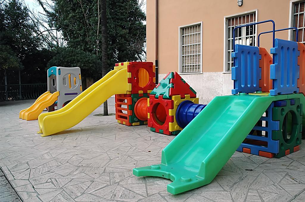 Casa Religiosa Per Ferie Ancelle Del Santuario Hotel Рим Екстериор снимка