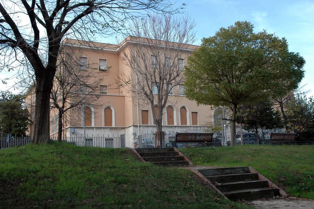 Casa Religiosa Per Ferie Ancelle Del Santuario Hotel Рим Екстериор снимка